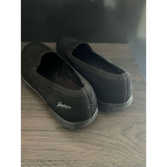 Skechers Women Black Relaxed Fit Air- Cooled Memory Foam Shoes Slip-on - Picture 4 of 6